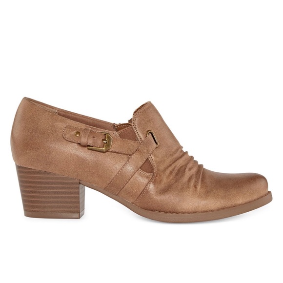Yuu Razzy Zip Round Toe Shooties 